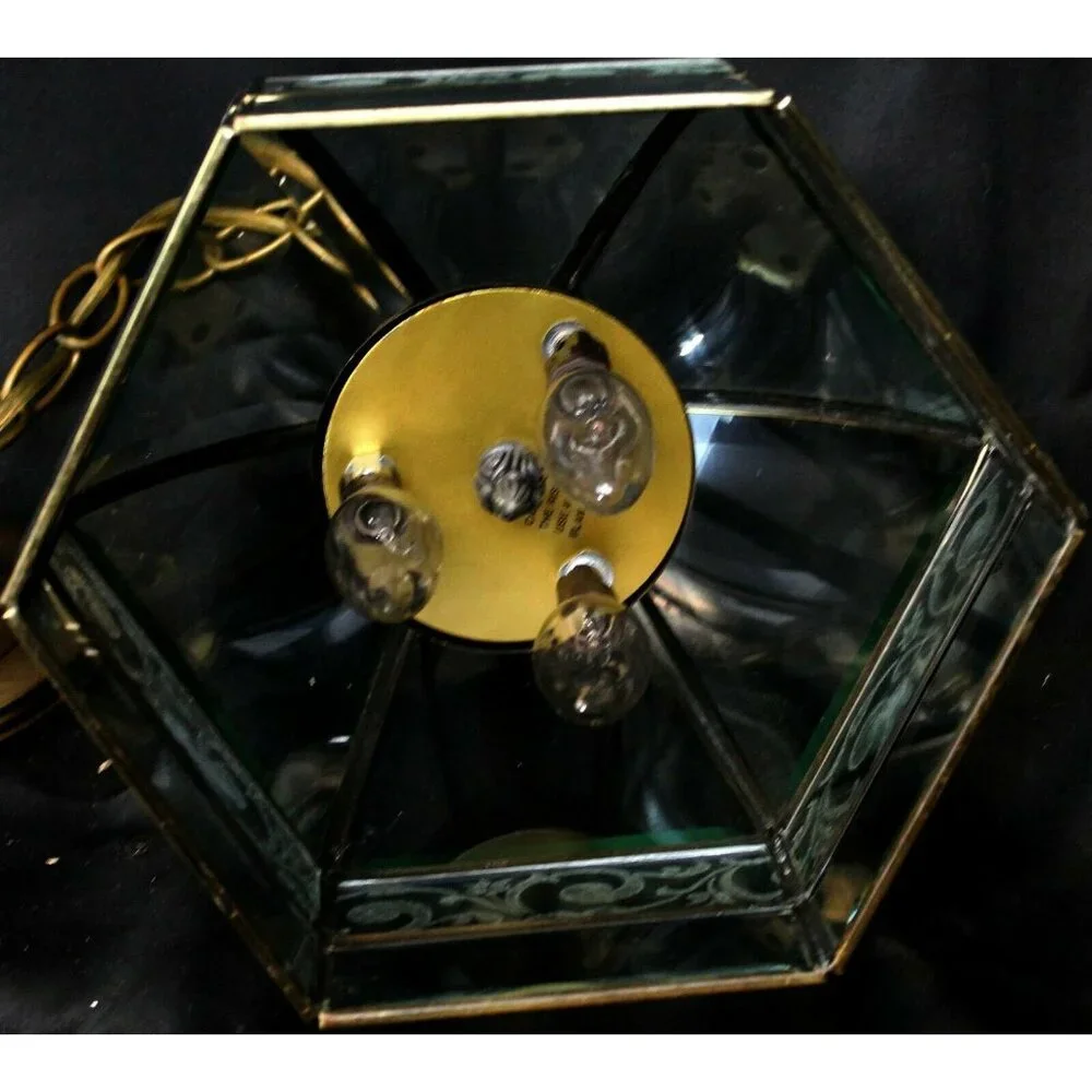 Unbranded clear glass